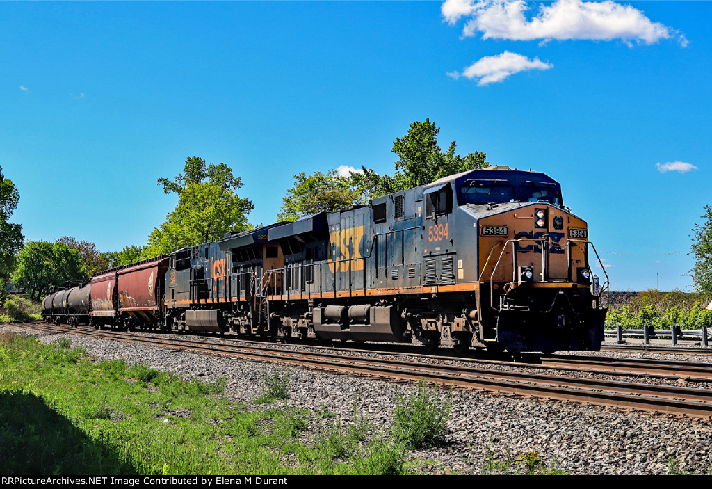 CSX 5394 on M-422